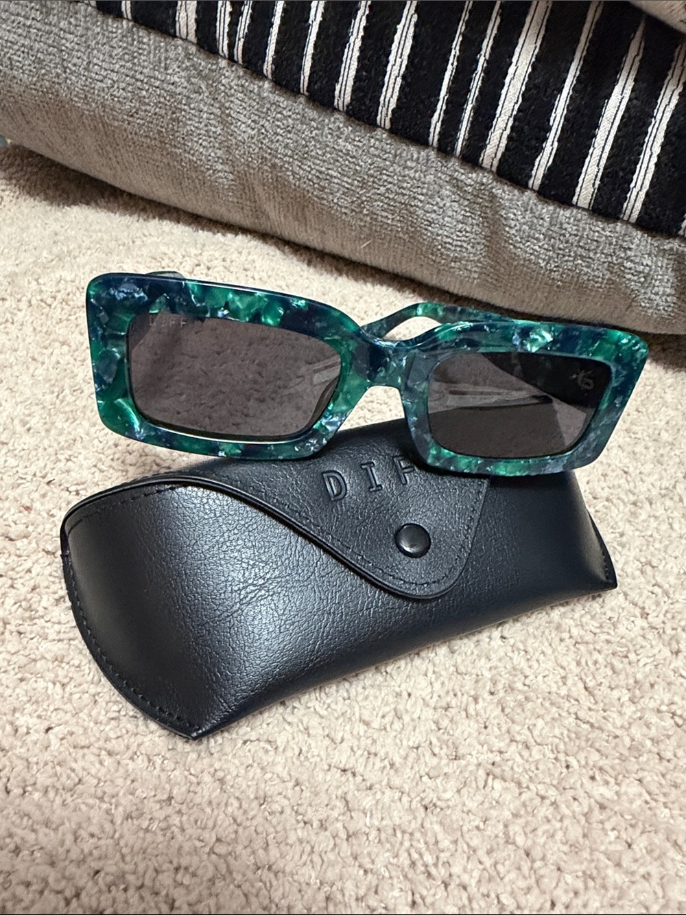 Diff Eyewear Green Marble Rectangular Sunglasses